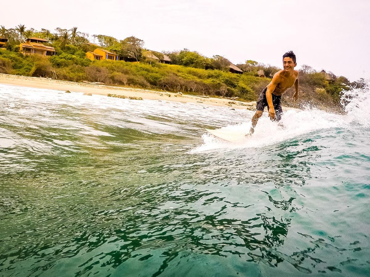 Experiencia Surf Camp Hostel Brisas de Zicatela Ngoại thất bức ảnh