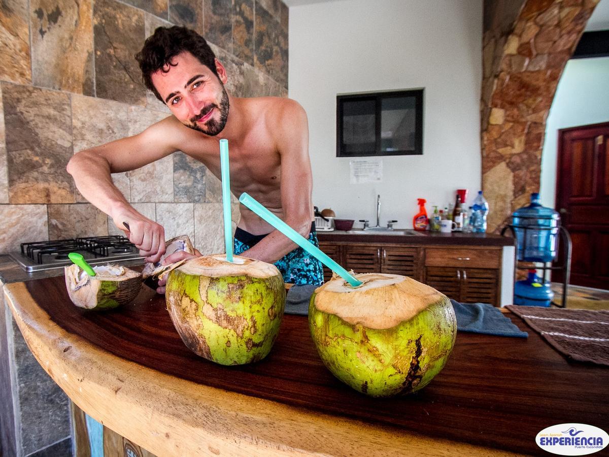 Experiencia Surf Camp Hostel Brisas de Zicatela Ngoại thất bức ảnh