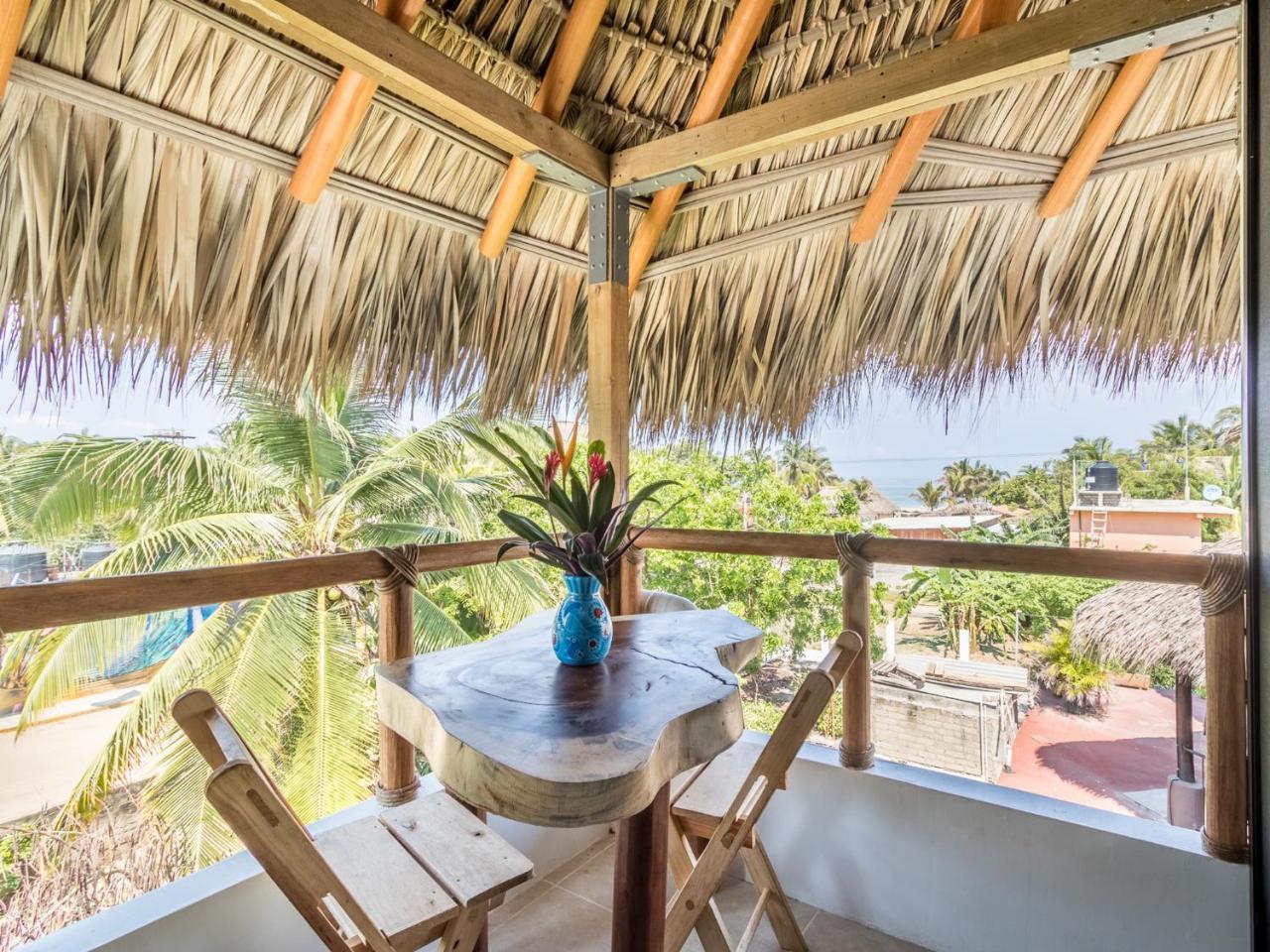 Experiencia Surf Camp Hostel Brisas de Zicatela Ngoại thất bức ảnh