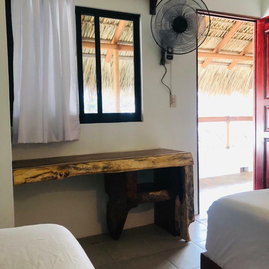 Experiencia Surf Camp Hostel Brisas de Zicatela Ngoại thất bức ảnh