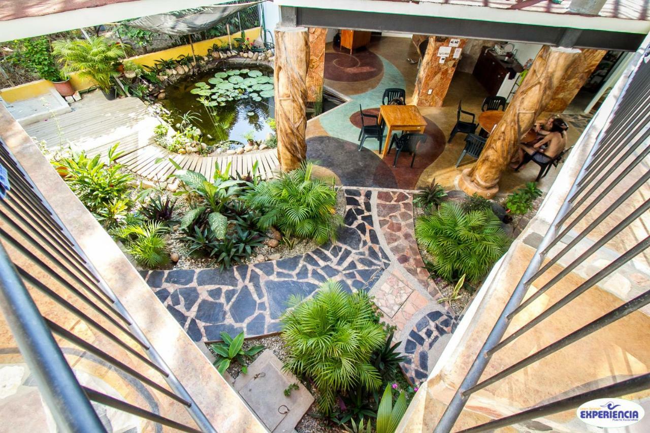 Experiencia Surf Camp Hostel Brisas de Zicatela Ngoại thất bức ảnh