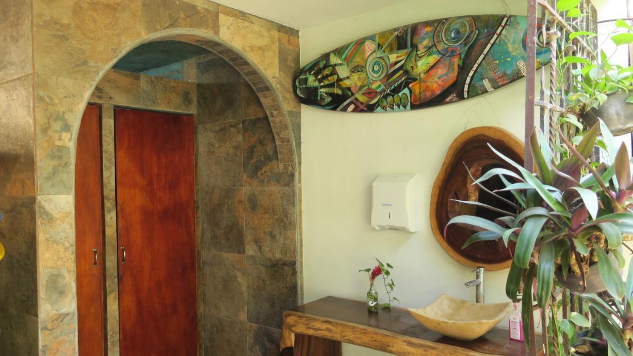 Experiencia Surf Camp Hostel Brisas de Zicatela Ngoại thất bức ảnh