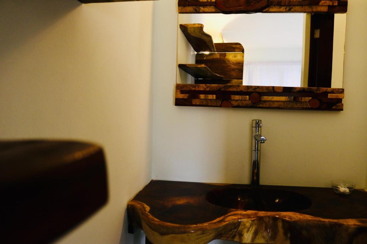 Experiencia Surf Camp Hostel Brisas de Zicatela Ngoại thất bức ảnh